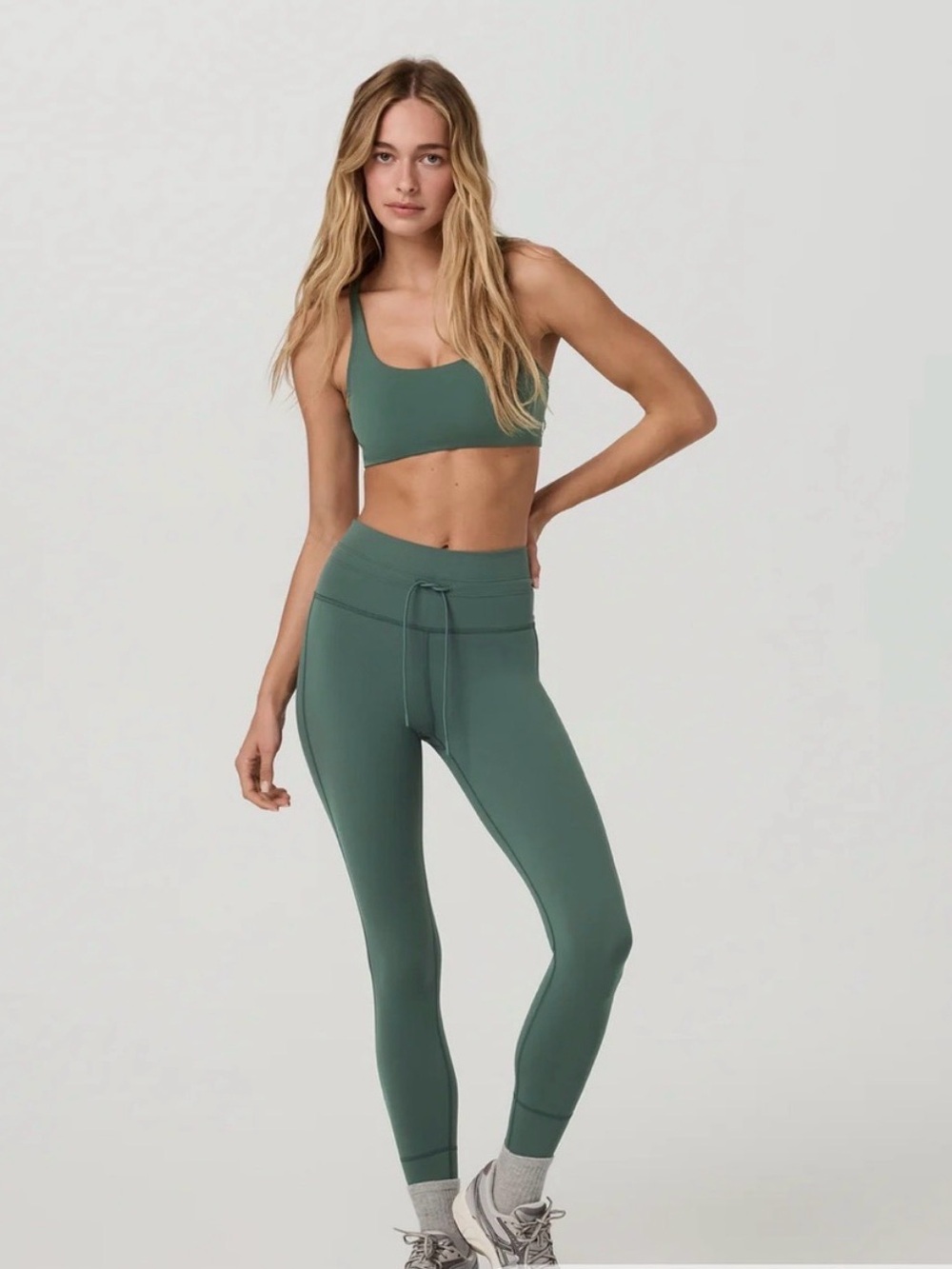 Vuori Athletic Sports Bra and High-Rise Leggings Set